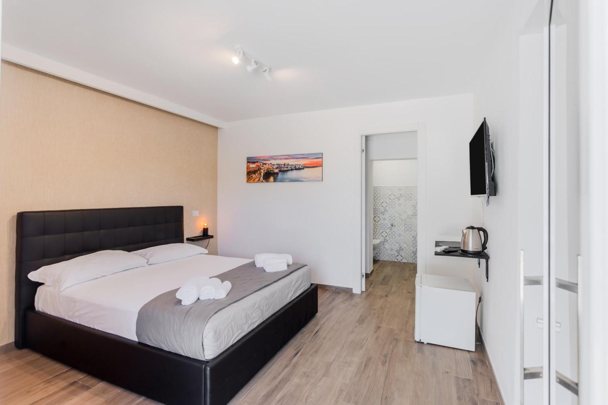 Pietramare Luxury Suites Bari Exterior foto